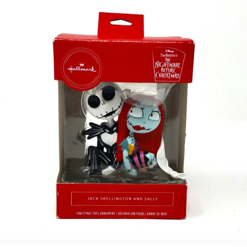 NIB HALLMARK DISNEY ORNAMENT